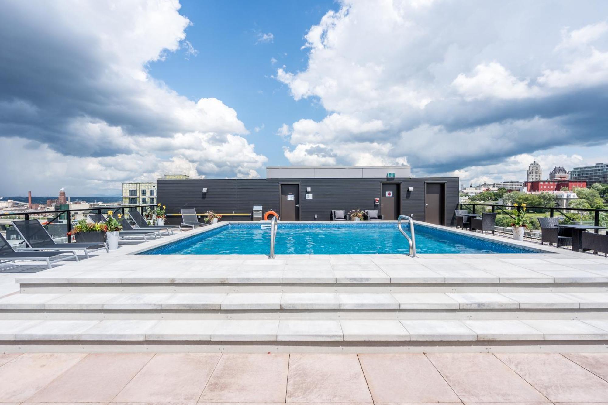 Initial-matisse- Quebec-parking And Pool