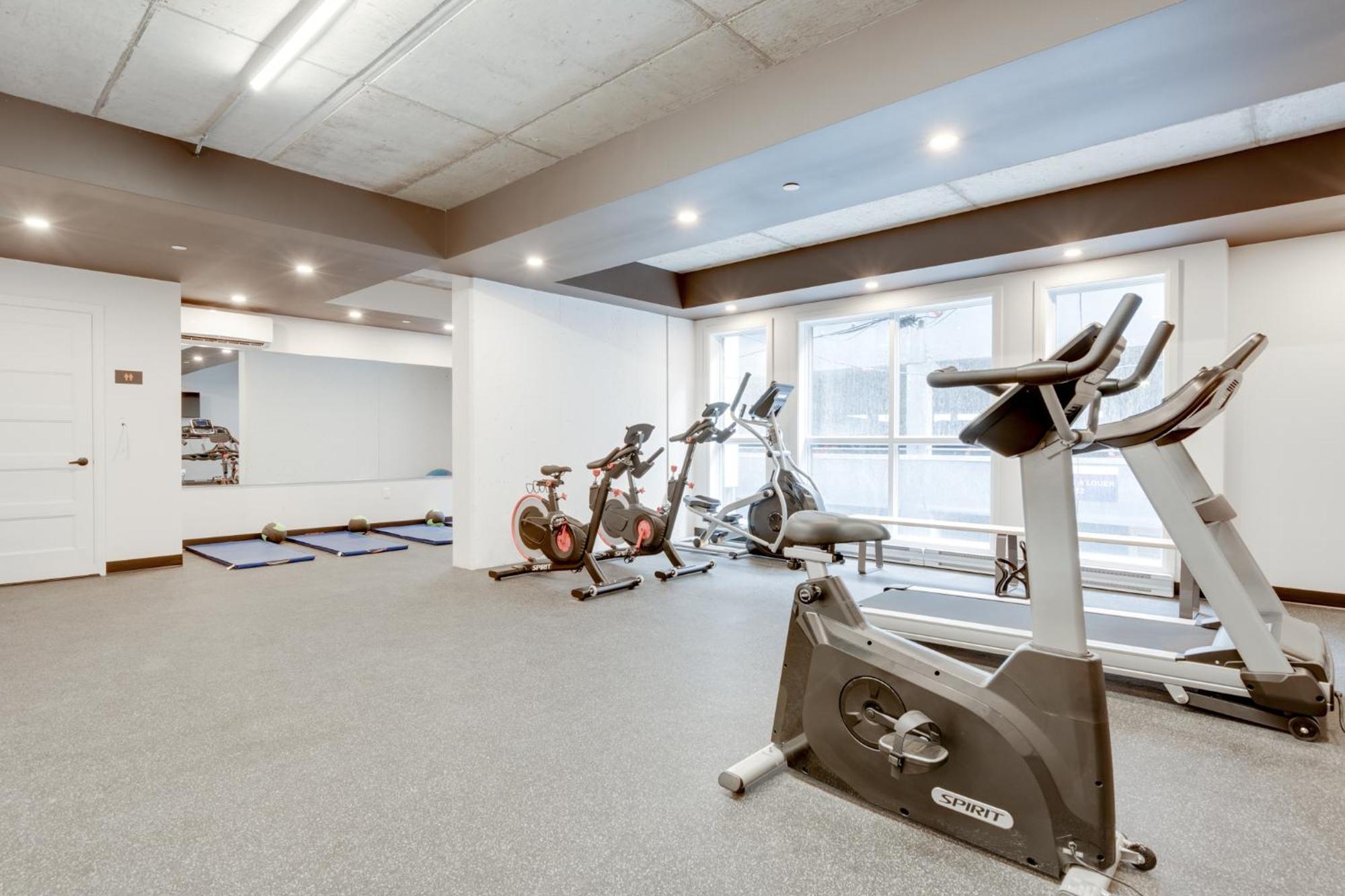 Initial-matisse- Quebec-parking And Pool Apartment Quebec City